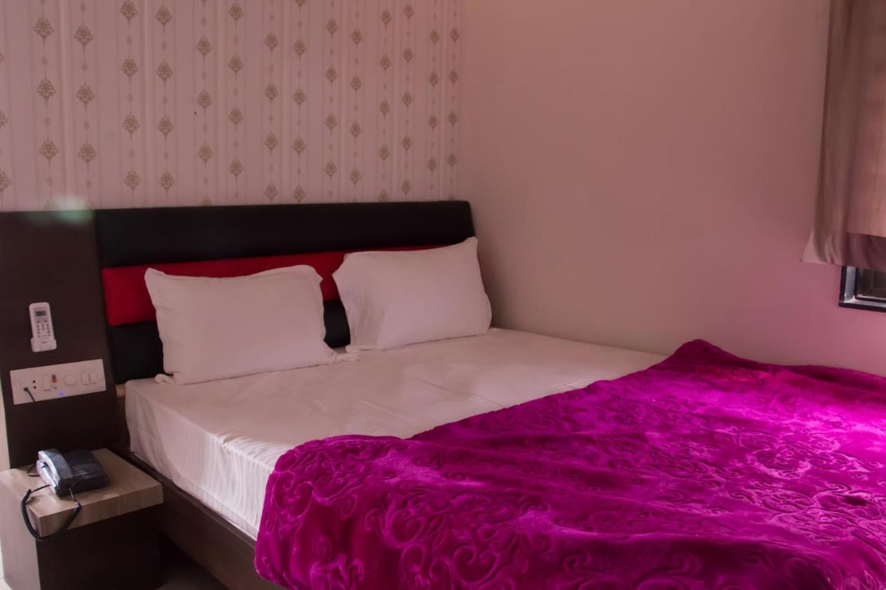 Hotel Shree Palace And Restaurant Ratlām Εξωτερικό φωτογραφία
