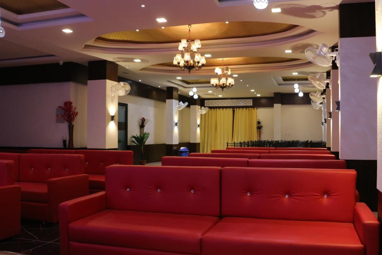 Hotel Shree Palace And Restaurant Ratlām Εξωτερικό φωτογραφία